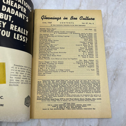 1969 June Gleanings in Bee Culture Magazine Bees Beekeeping Honey TD7