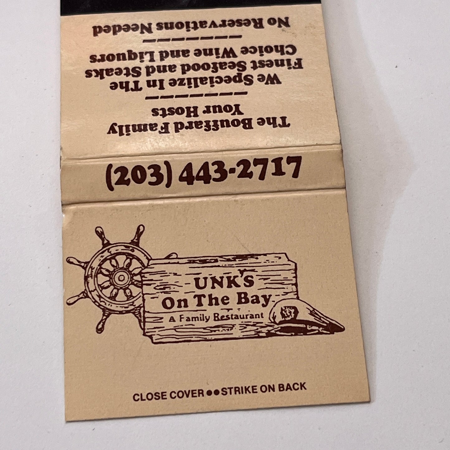 Unks on the Bay Family Restaurant Waterford CT Vintage Matchbook Cover TB6-MB1-9