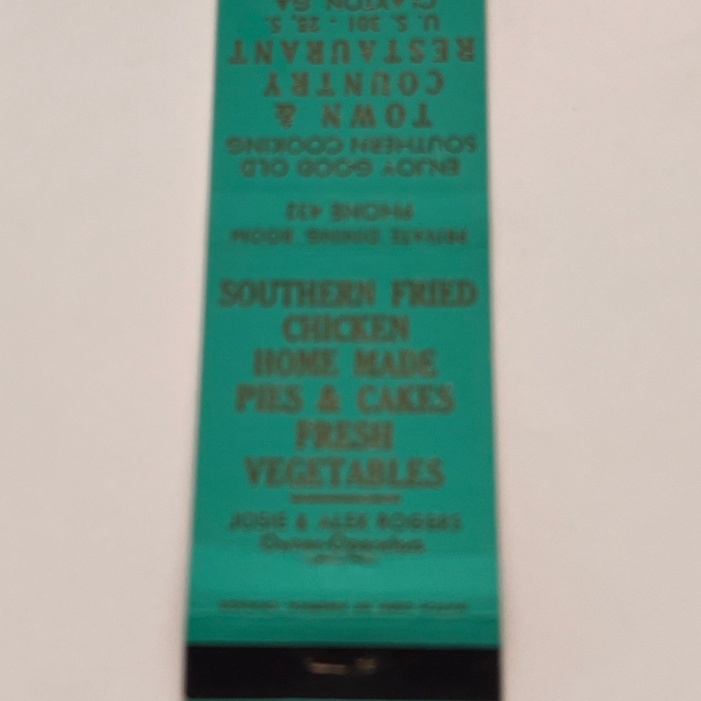 Town & Country Restaurant Claxton Georgia Vintage Matchbook Cover TB6-MB2-3