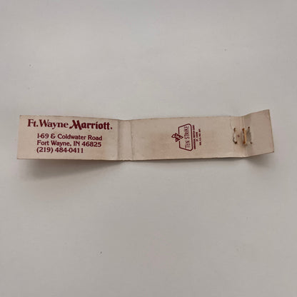 Peaches Restaurant Charades Lounge Fort Wayne Slim Vintage Matchbook TB6-MB2-15