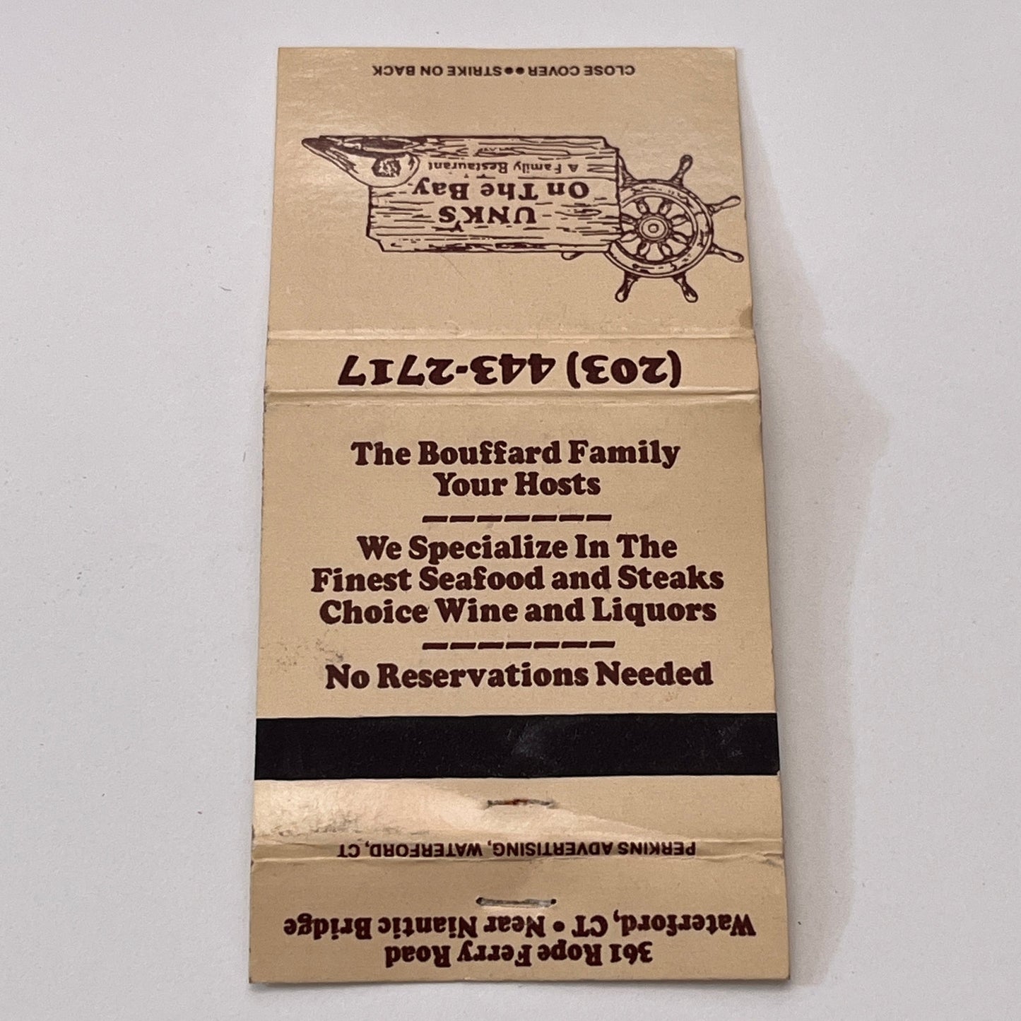 Unks on the Bay Family Restaurant Waterford CT Vintage Matchbook Cover TB6-MB1-9