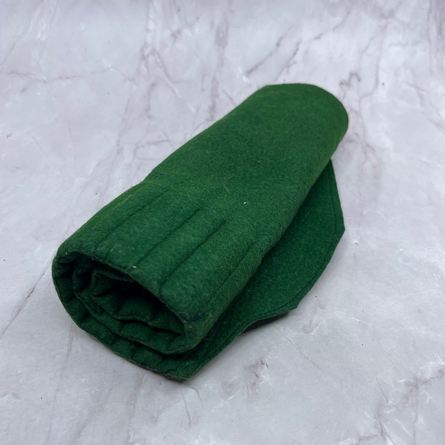 Vintage Handmade Green Felt Pencil/Pen/Paint Brush Roll Up Caddy 8x19" TC5