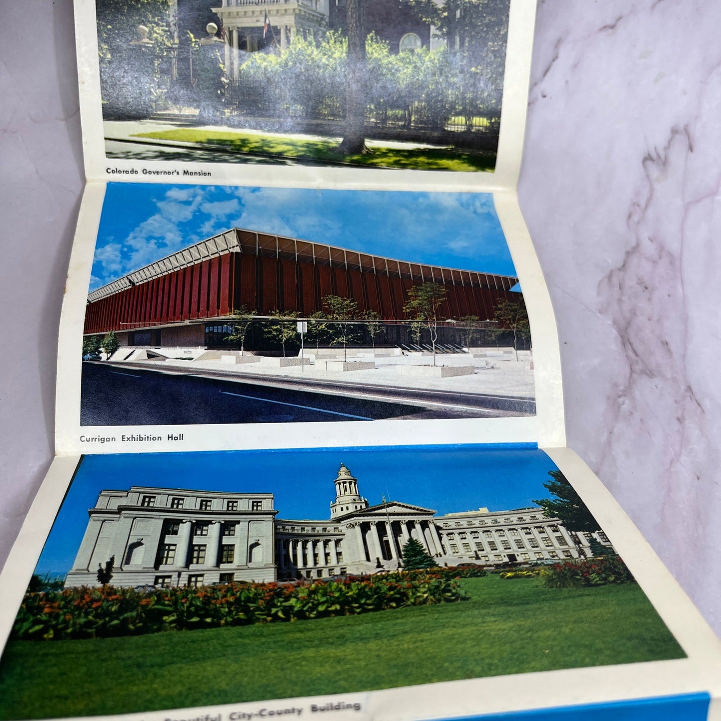Vintage Denver CO Magnificent Mile High City Souvenir Folder TH2-MI1