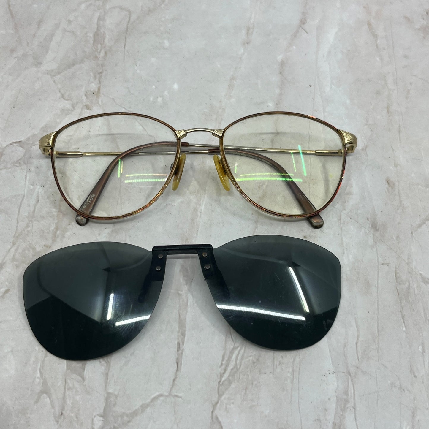Vintage Wire Frame with Clip On Sunglasses Eyeglasses Frames TG7-G5-1