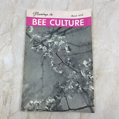1970 April Gleanings in Bee Culture Magazine Bees Beekeeping Honey TD7