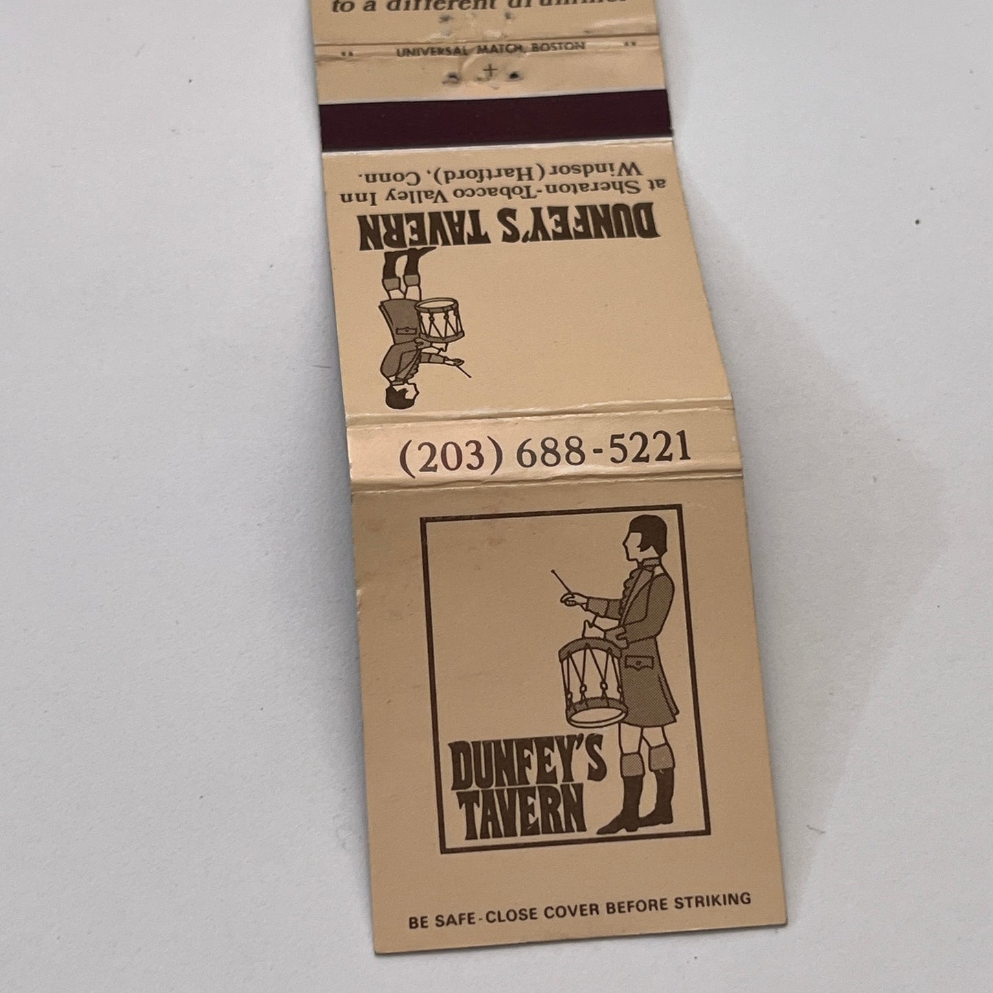 Dunfey's Tavern Sheraton-Tobacco Valley Inn Hartford Vintage Matchbook TB8-MB-14