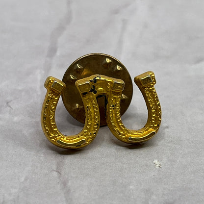 Vintage Double Horseshoes Gold Tone Pin Pinback Button SB7-SPB
