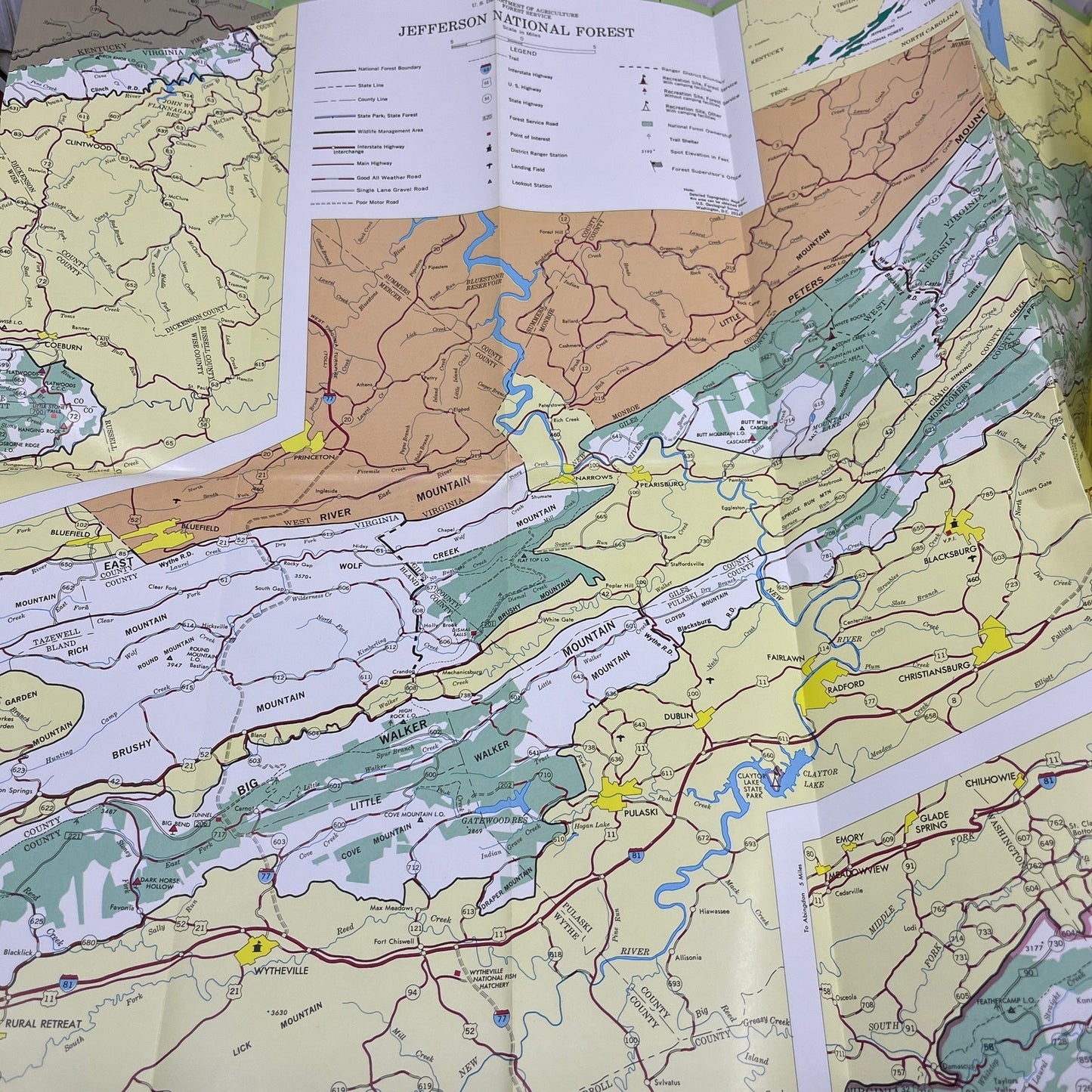 1969 Jefferson National Forest Virginia Guide and Fold Out Map L3-6