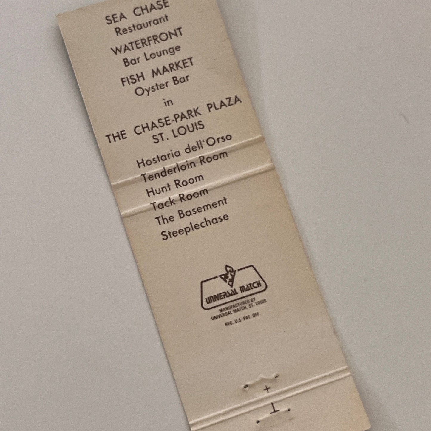 Sea Chase Restaurant St. Louis MO Vintage Matchbook Cover TB6-MB2-2