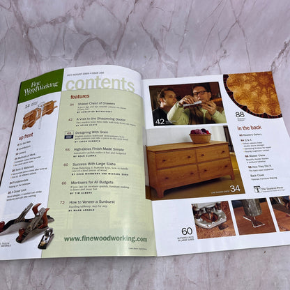 Using Wood Grain - Aug 2009 No 206 - Taunton's Fine Woodworking Magazine M34