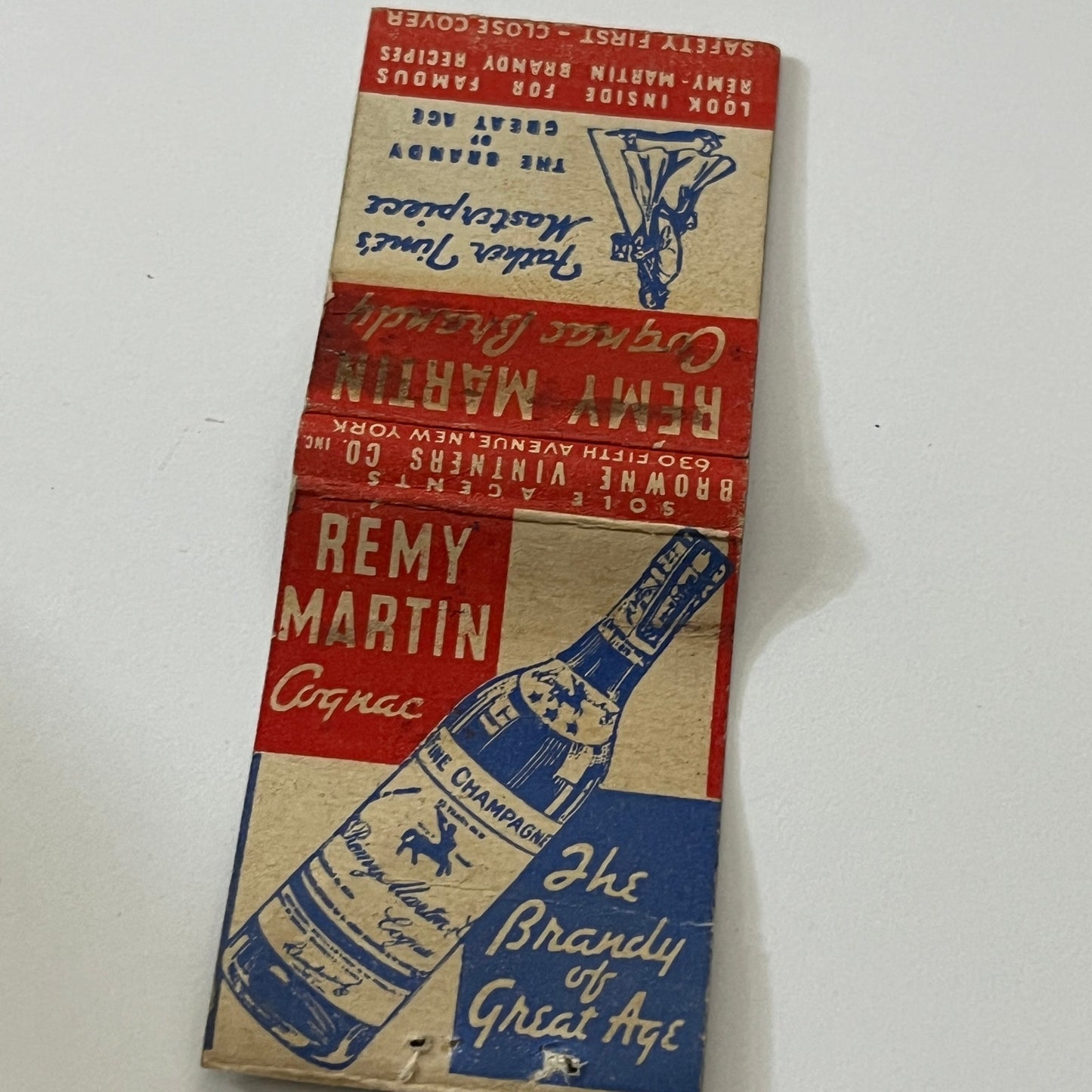 Remy Martin Cognac Brandy Vintage Matchbook Cover TB6-MB1-13