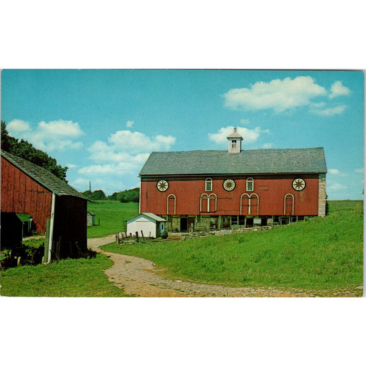 Berks Hex Sign Barn Pennsylvania Dutch Country Vintage Postcard PD4