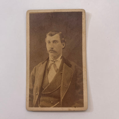 Man With Mustache Ford's Gallery Kendallville IN Antique Victorian CDV L2-1