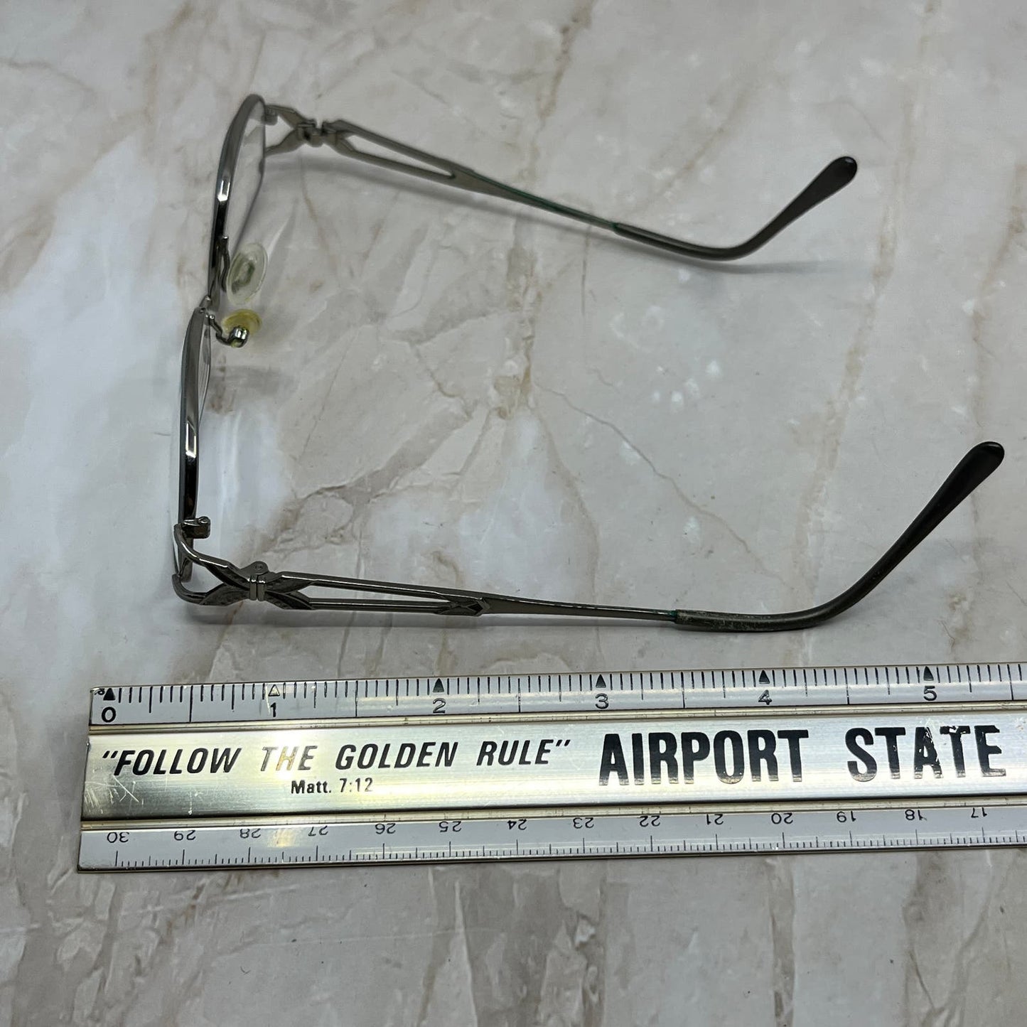 Carolee Silver Tone Oval Sunglasses Eyeglasses Frames TE9-G5-10