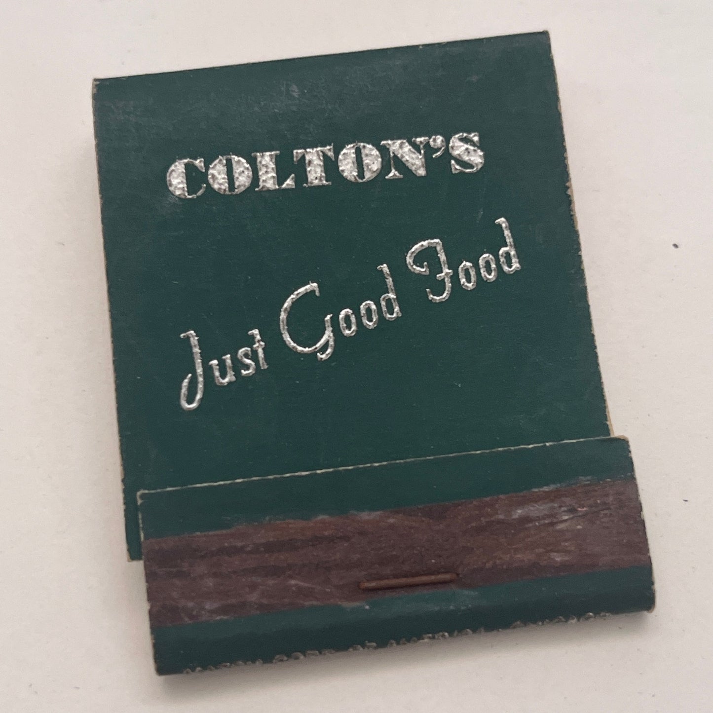 Colton's Restaurant Old Shore Road South Lyme CT Vtg Matchbook Cover TB8-MB2-5