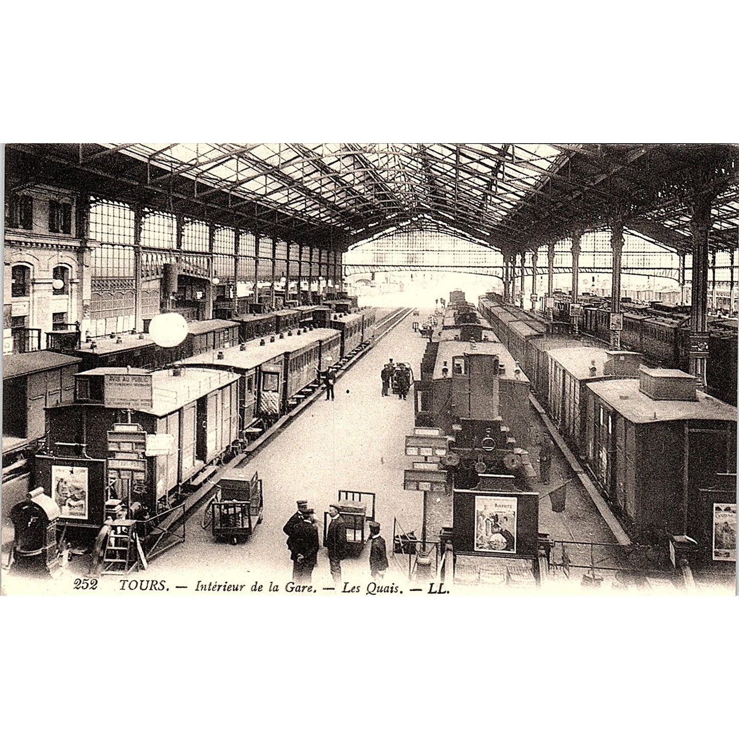 Interieur De La Gare Les Quais French Antique Postcard PE12