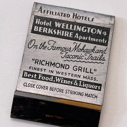 Hotel Richmond Berkshire Apartments Richmond Grill Matchbook Cover TB8-MB3-7