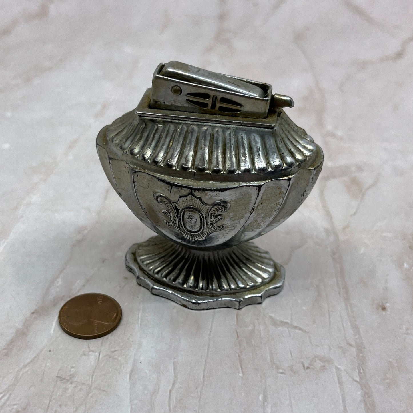 Vintage ASR American Safety Razor Occupied Japan Scallop Table Lighter TL29