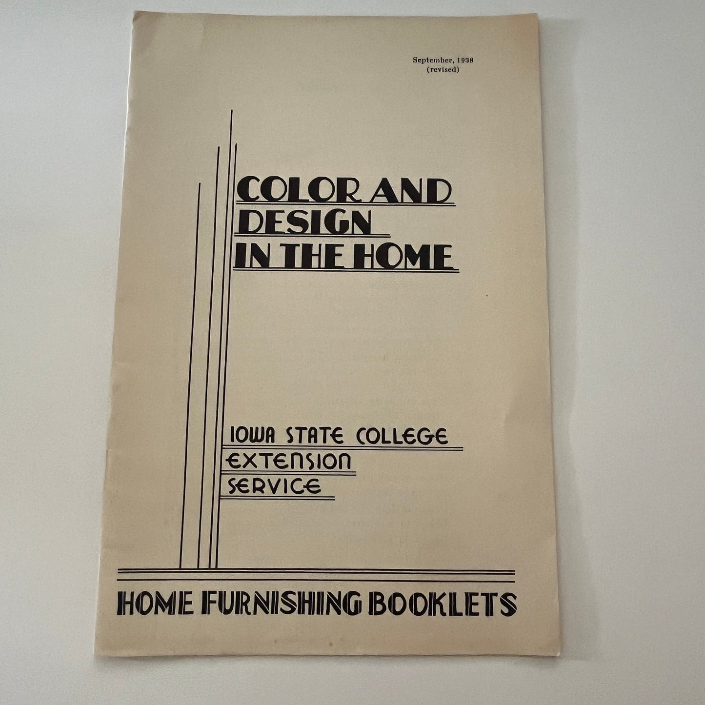 Color and Design in the Home 1938 Iowa State Bulletin Booklet TK2-XB4