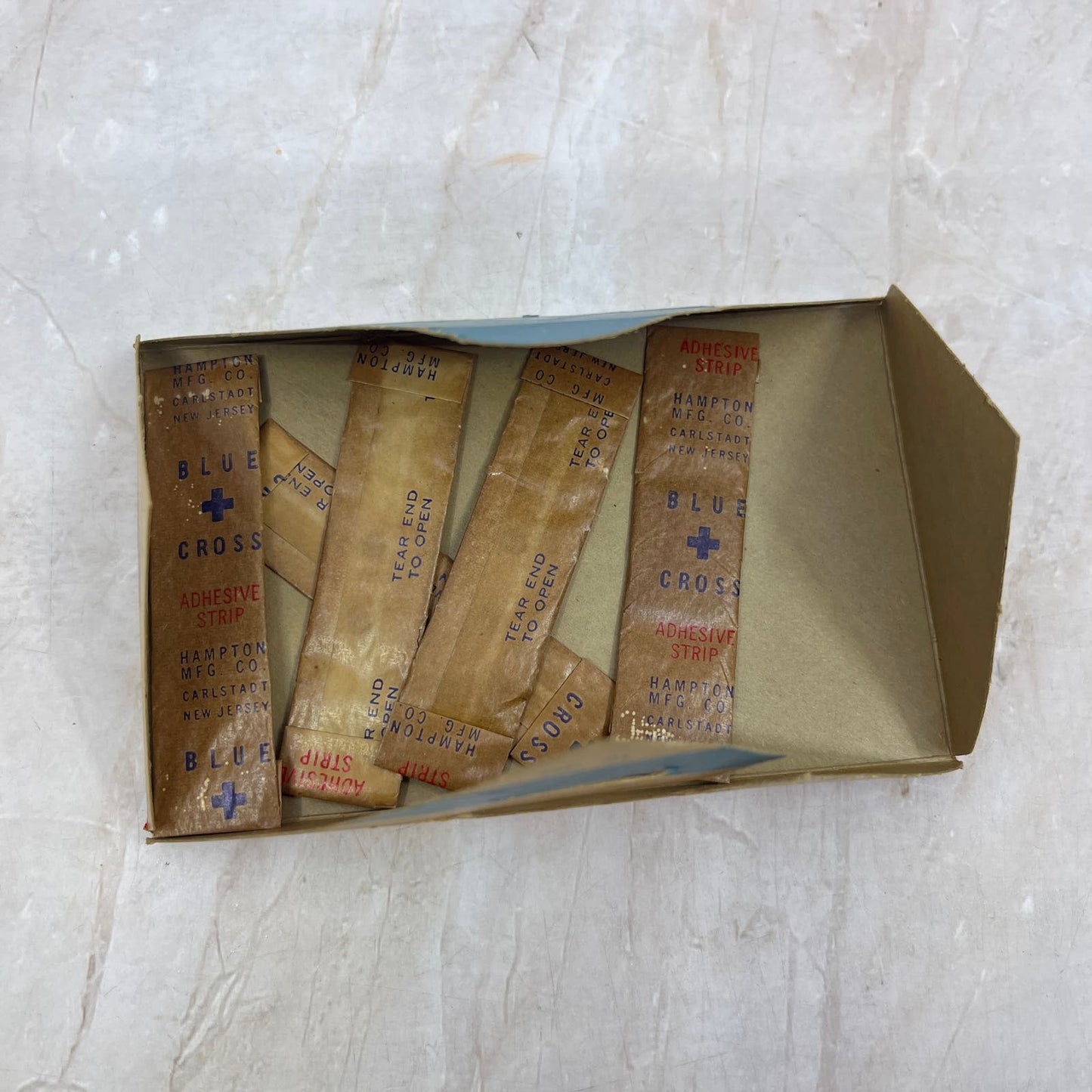 Vintage Blue Cross Adhesive Bandages Hampton Mfg Co NJ TI8-S5