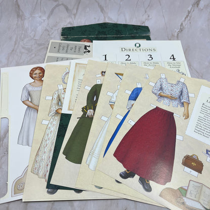 The American Girls Felicity Paper Dolls w/ Lamb Posie 10 outfits uncut TI8-S7
