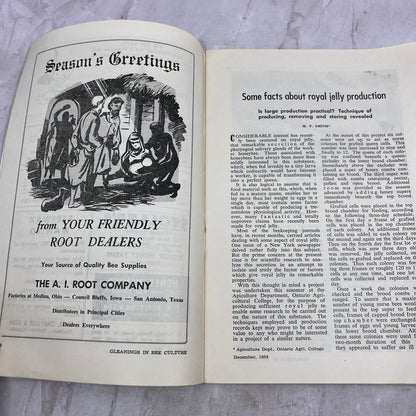 1954 Dec - Gleanings in Bee Culture Magazine - Bees Beekeeping Honey M33