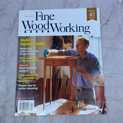 Build a Bedside Table - Apr 2016 No 253 Taunton's Fine Woodworking Magazine M36