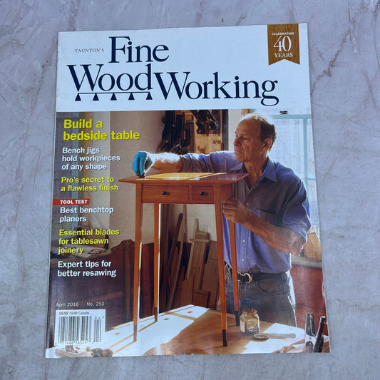 Build a Bedside Table - Apr 2016 No 253 Taunton's Fine Woodworking Magazine M36