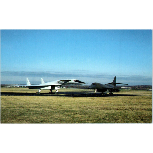 Rockwell International B-1A North American XB-70 Valkyrie Postcard TG8-PC