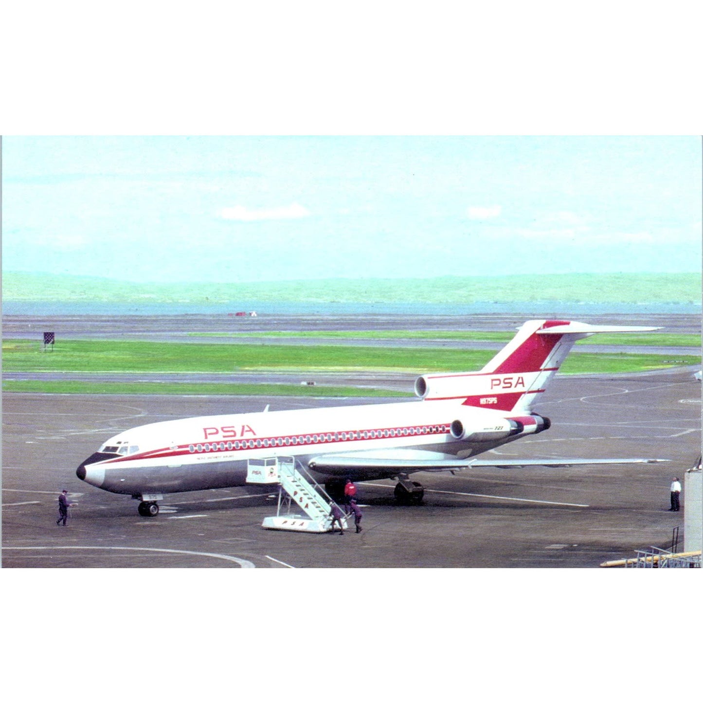 Pacific Southwest Airlines Boeing 727 Vintage Postcard PC18