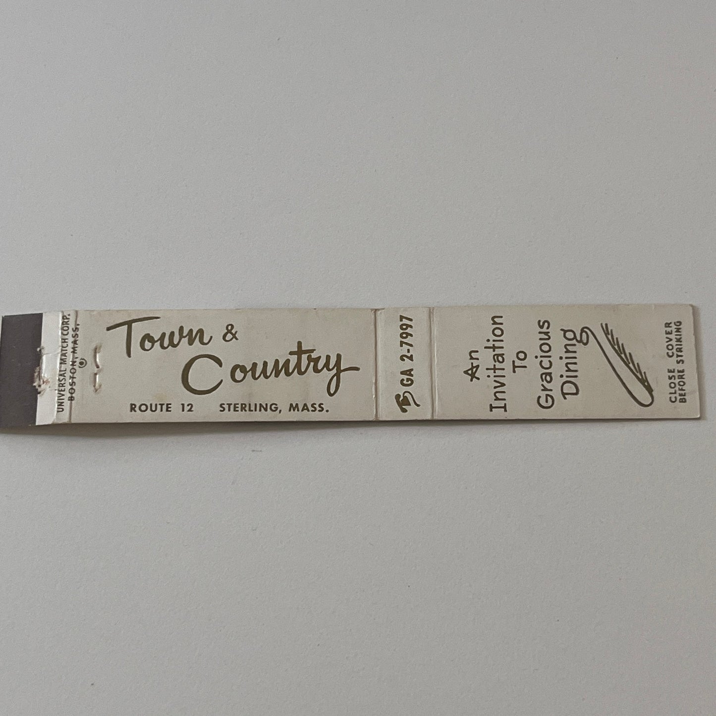Town & Country Restaurant Sterling MA Vintage Matchbook TB6-MB2-9