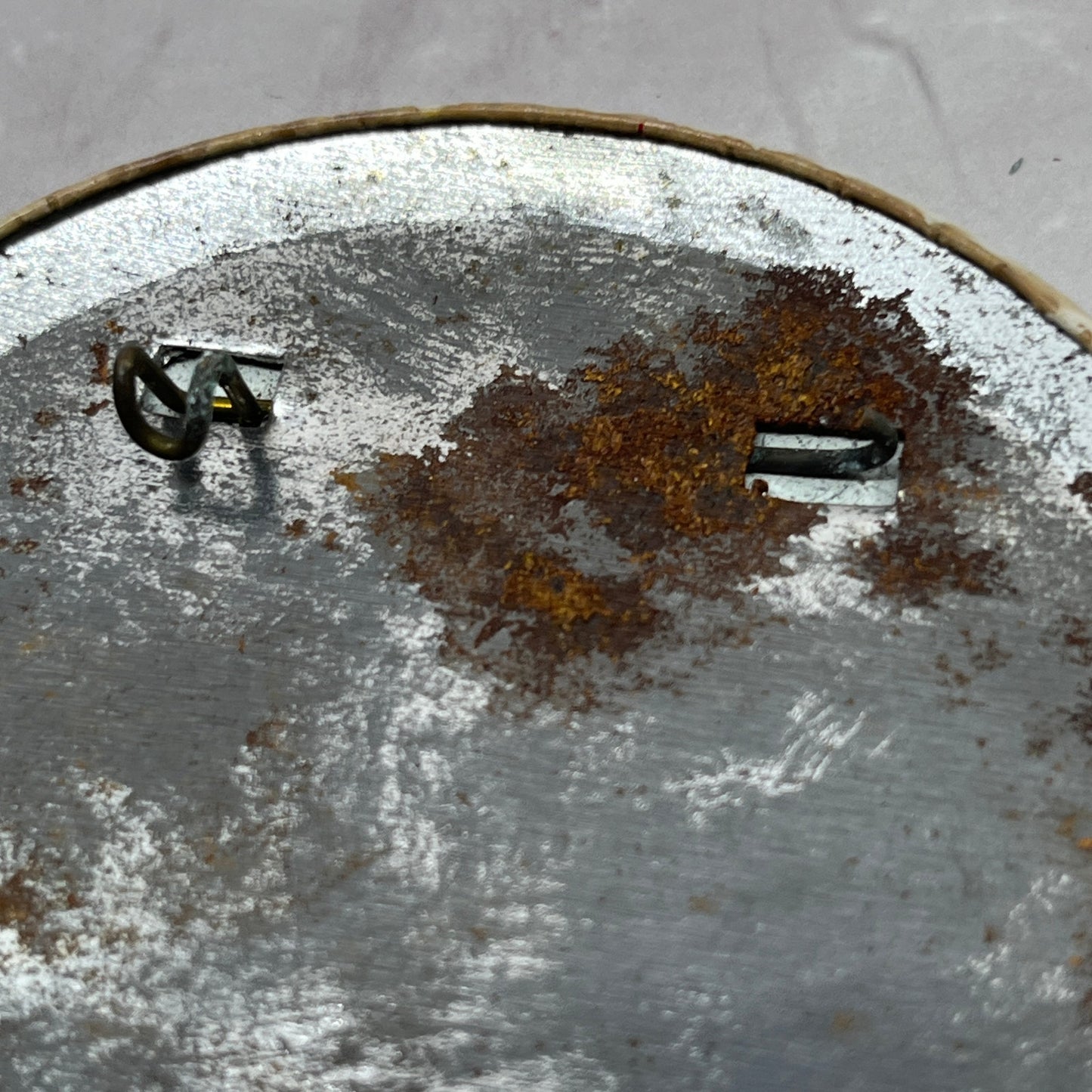 NdI 69 Vintage Pinback Button (Broken Back) TC5-PB