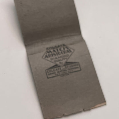 Female Golfer Colgate Match Aristocrat Vintage Matchbook Cover MM2-7