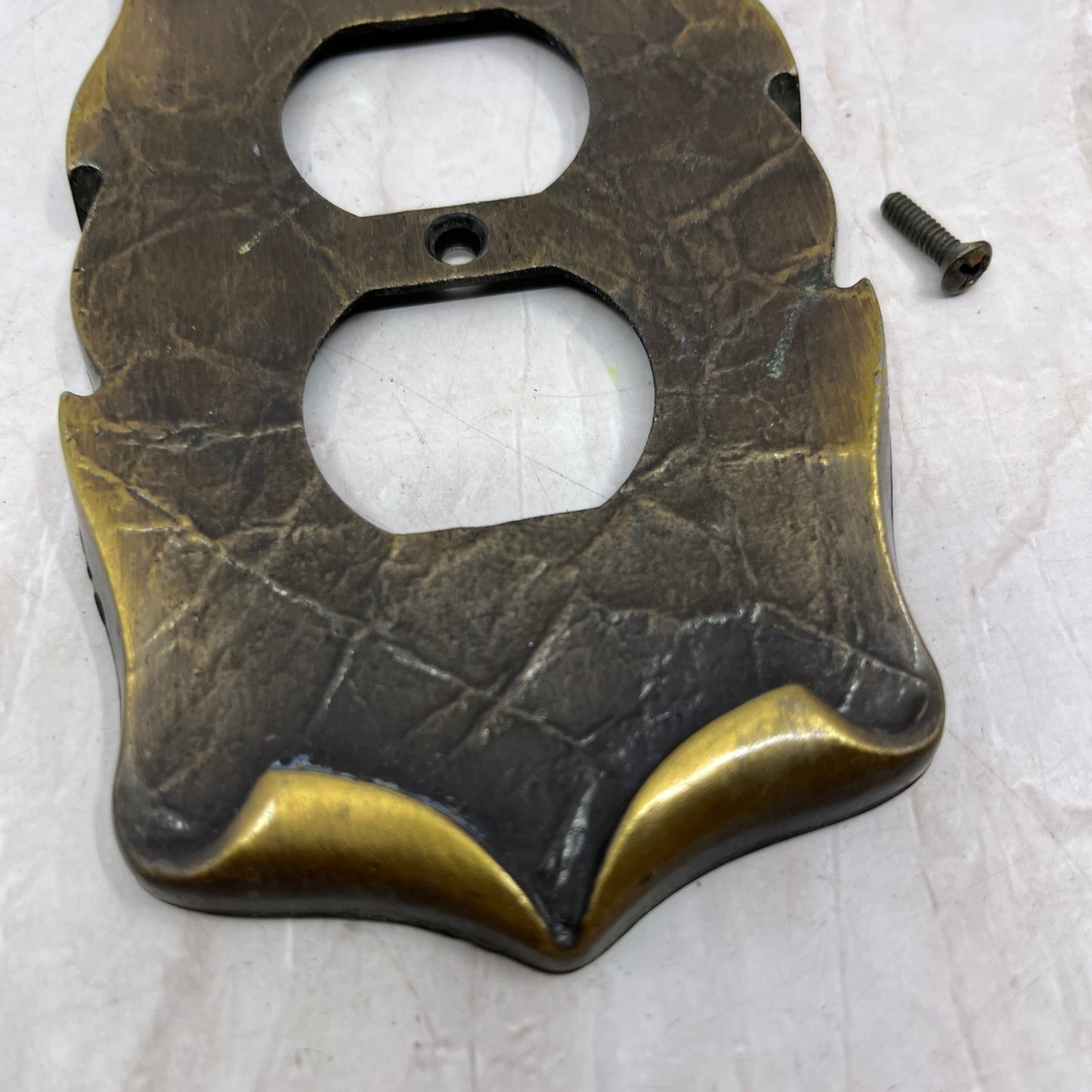 Vintage Amerock Carriage House Brass Outlet Plate Cover 9082-1 TF4
