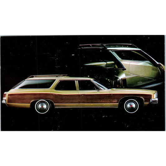 1972 Wide Track Pontiac Grand Safari Wood Grain Vintage Postcard PC12