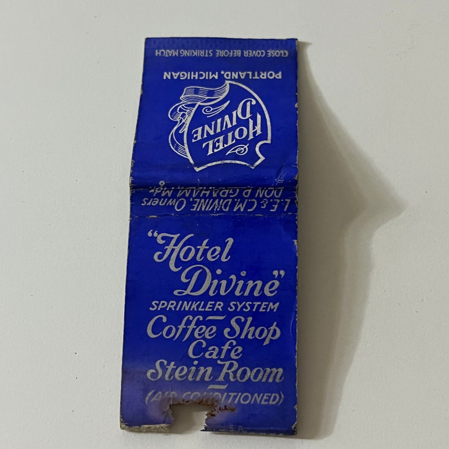 Hotel Divine Sprinkler System Portland Michigan Vintage Matchbook TB6-MB2-11