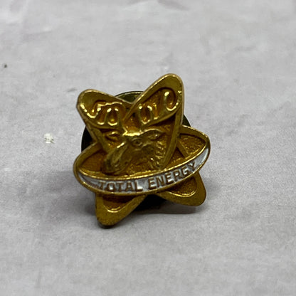 Vintage Gold Tone Total Energy Moose Head Lapel Pin Pinback Button SB7-SPB