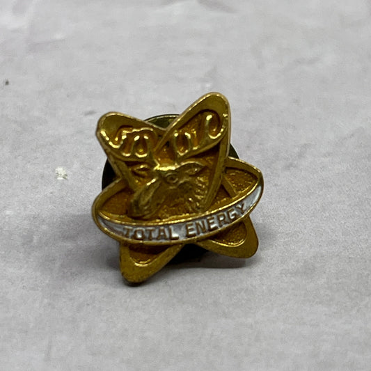 Vintage Gold Tone Total Energy Moose Head Lapel Pin Pinback Button SB7-SPB