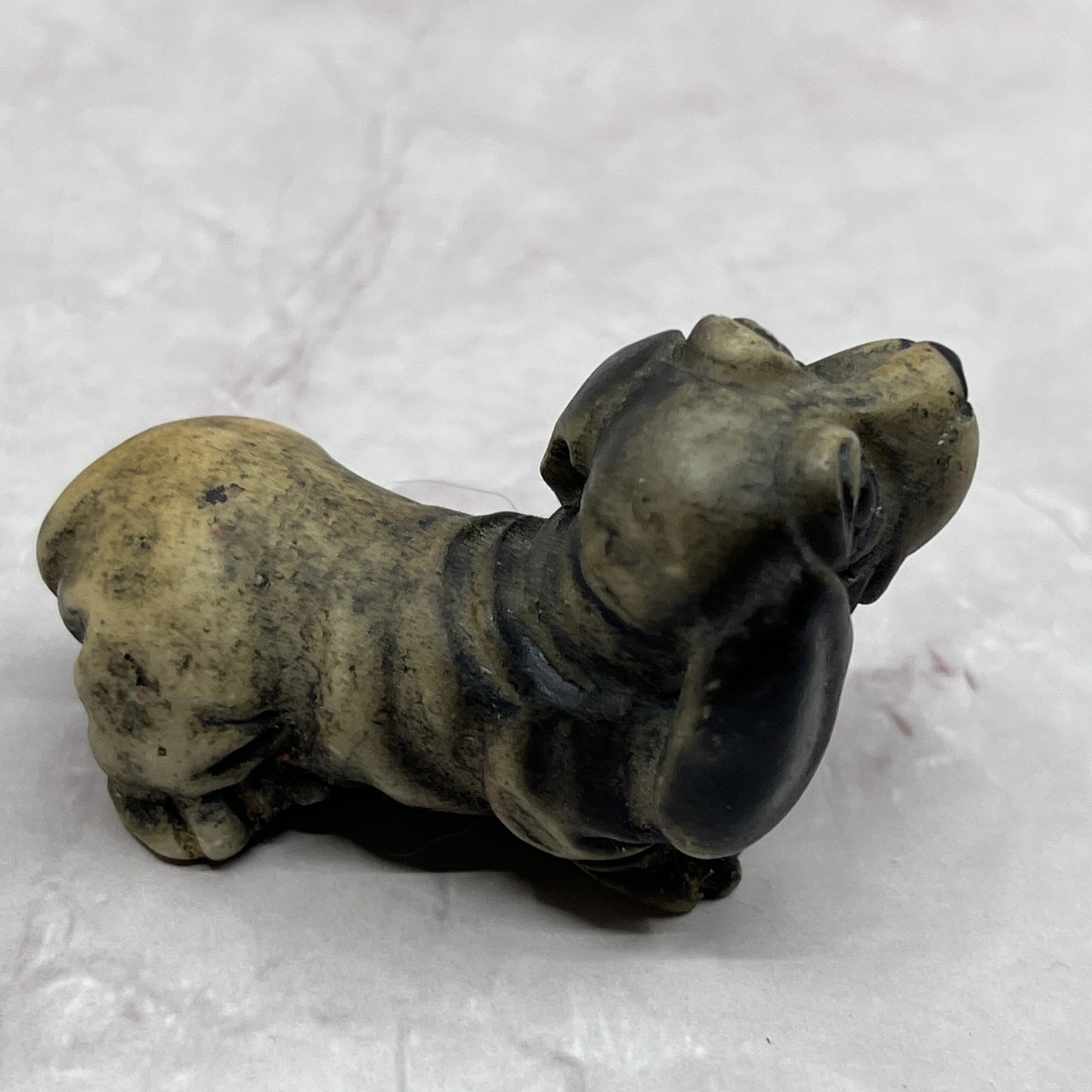 Vintage Carved Resin Basset Hound Dog Miniature 2" SE2