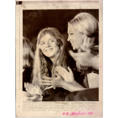 Caroline Kennedy in Knoxville TN 1972 8x10 Original Press Photo D1-P-1