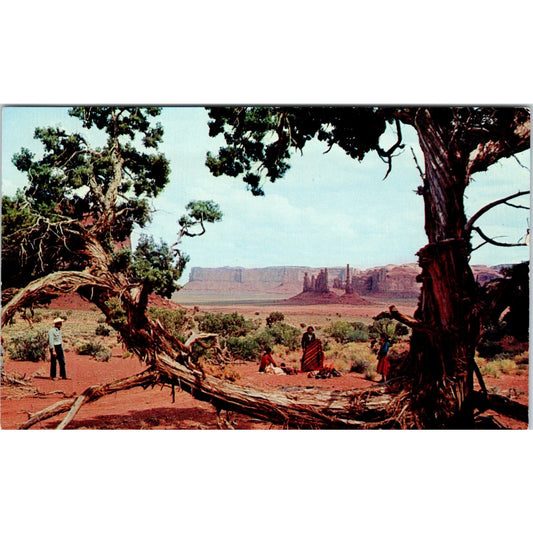 1960 Navajo Indians in Monument Valley Northern Arizona Vintage Postcard PE3
