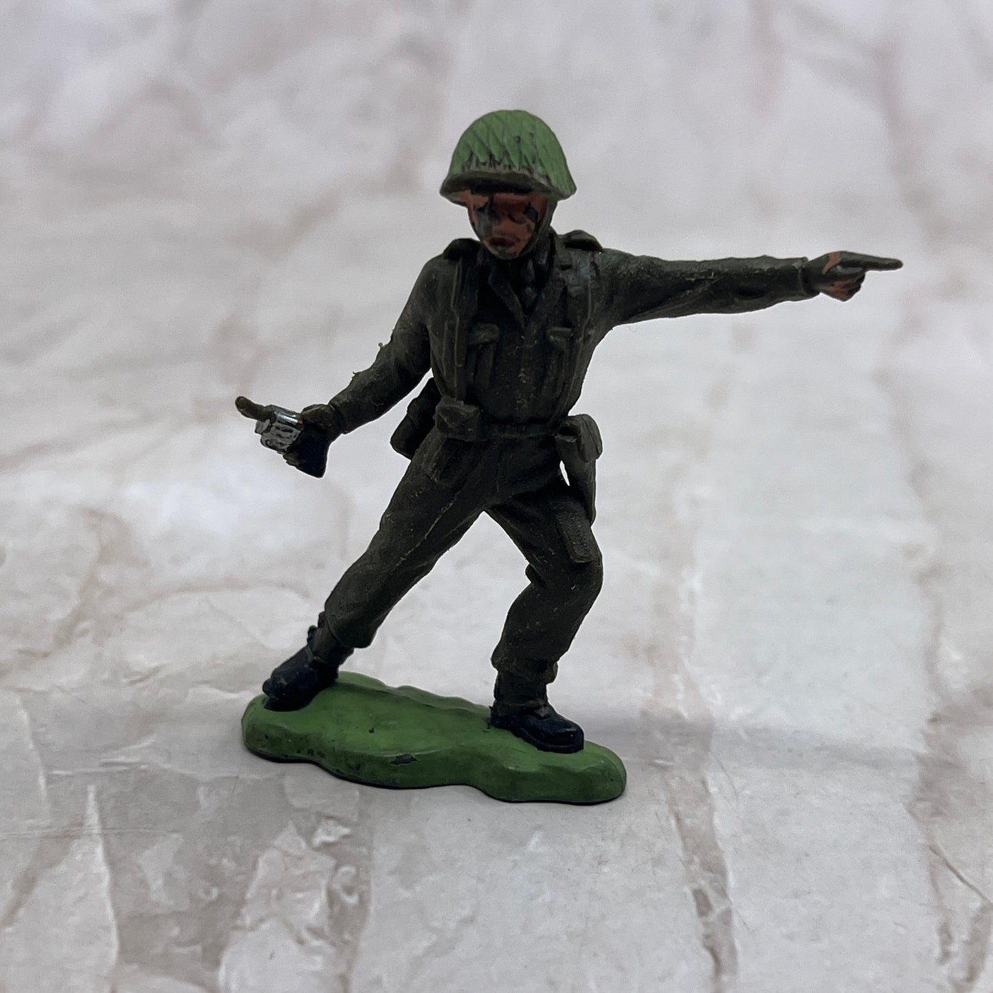 1960s Britains Herald Toy Soldier Infantry Plastic Hong Kong SB3