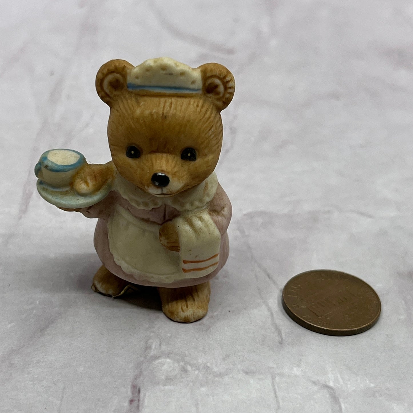 Vintage Nurse Maid Waitress Homco Career Bears Figurine 8820 SE2