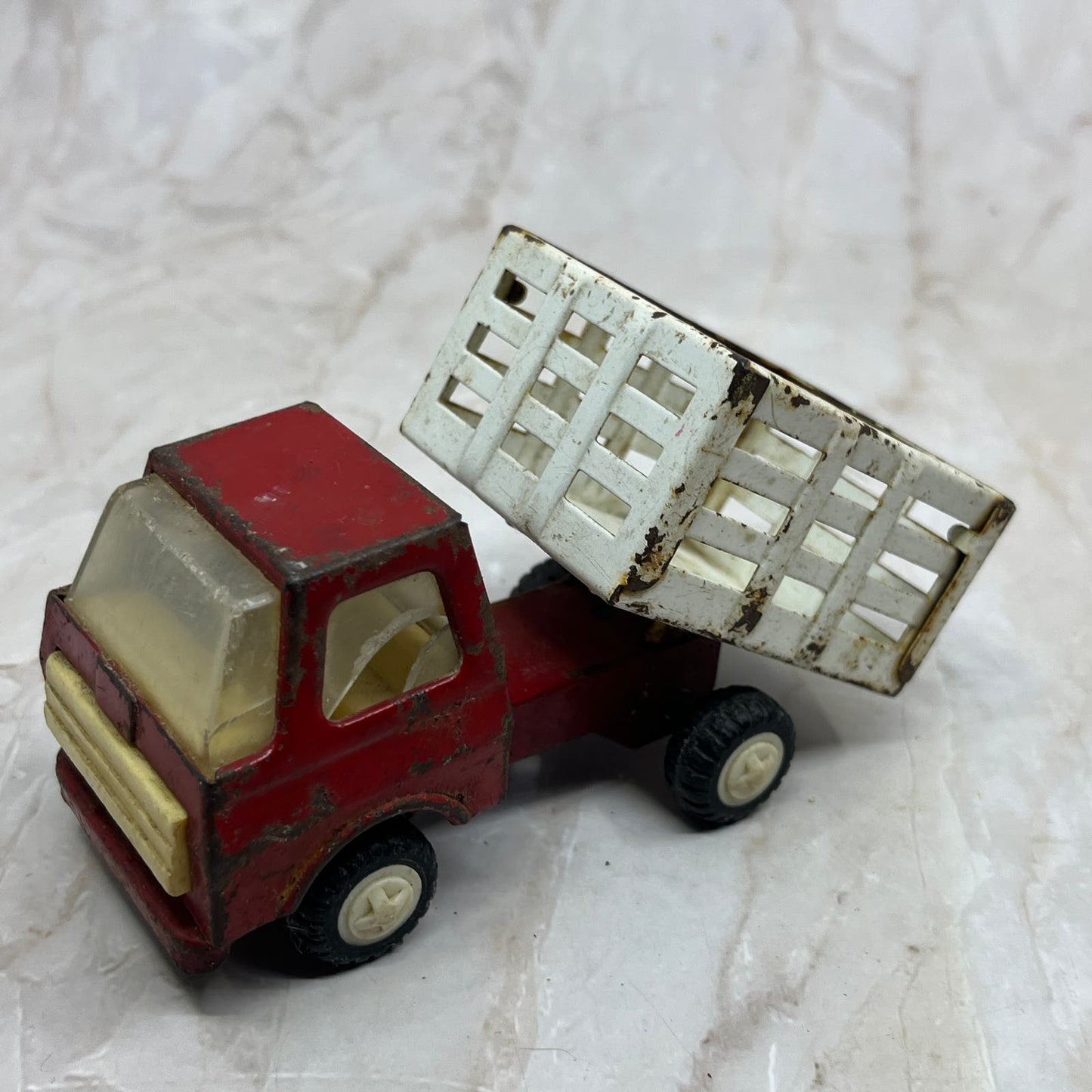Vintage Cattle/Live Stock Pickup Farm Truck Pressed Steel Red Japan 4.25" TH5