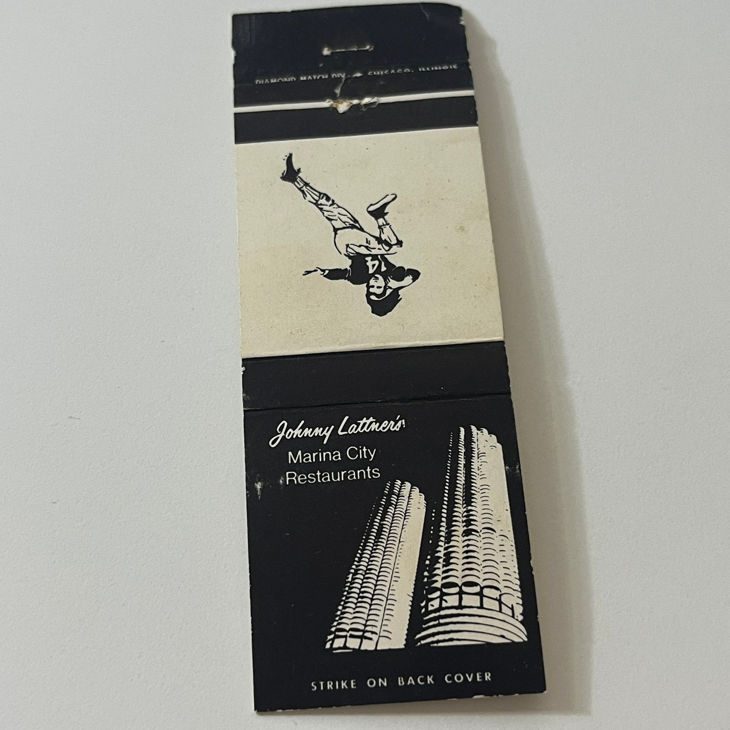 Johnny Lattmer's Marina City Restaurants Vintage Matchbook Cover MB59-4