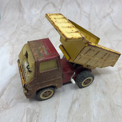 MARX Toys Pressed Steel Red and Yellow Dump Truck Made in Japan 7."x3.5 TH5