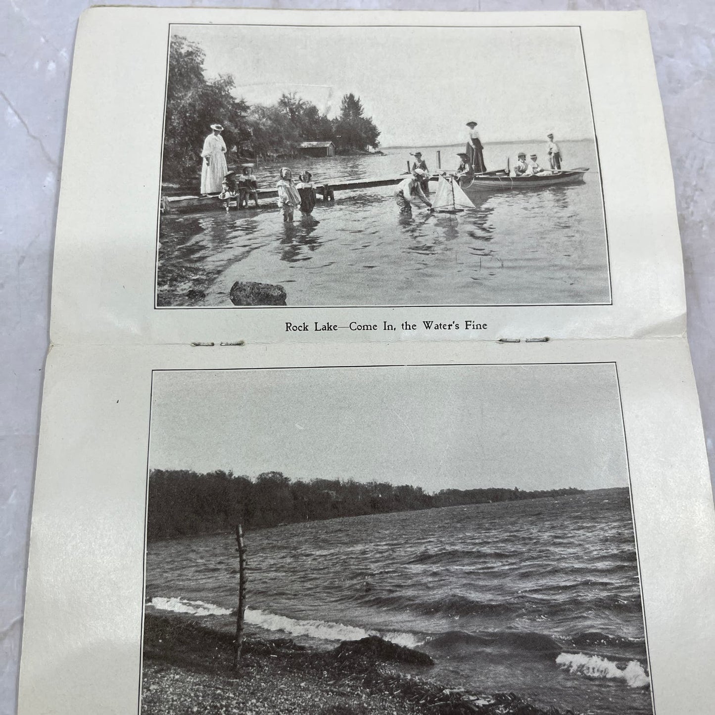 1907 Souvenir Letter Lake Mills Wisconsin Souvenir Folder Book Postcards TI8-S2
