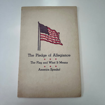 The Pledge of Allegiance John Marshall Los Angeles CA 1940s WWII Booklet TG2-OB