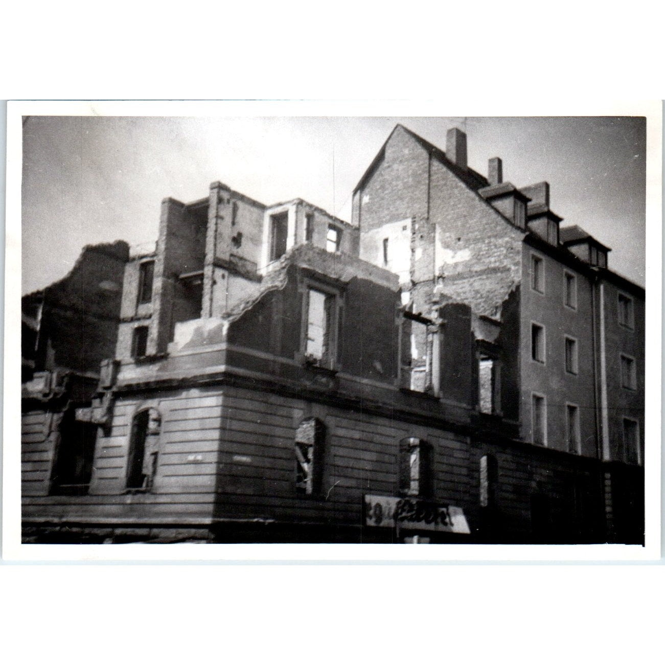 Destroyed Blown Out Building In Postwar Germany c1954 Army Photo AF1-AP3