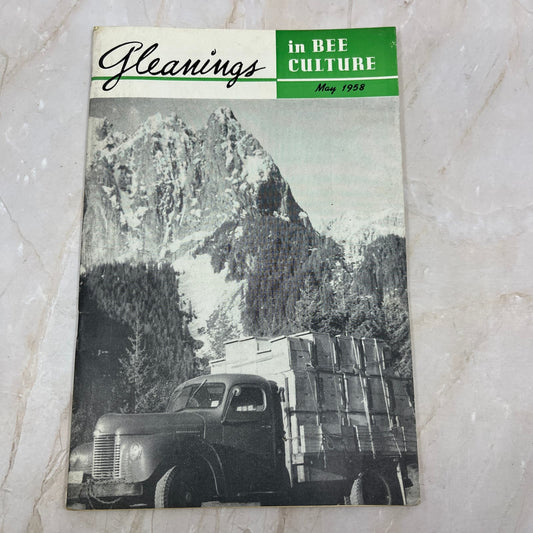 1958 May Gleanings in Bee Culture Beekeeping Magazine A.I. Root Co Medina OH TD5